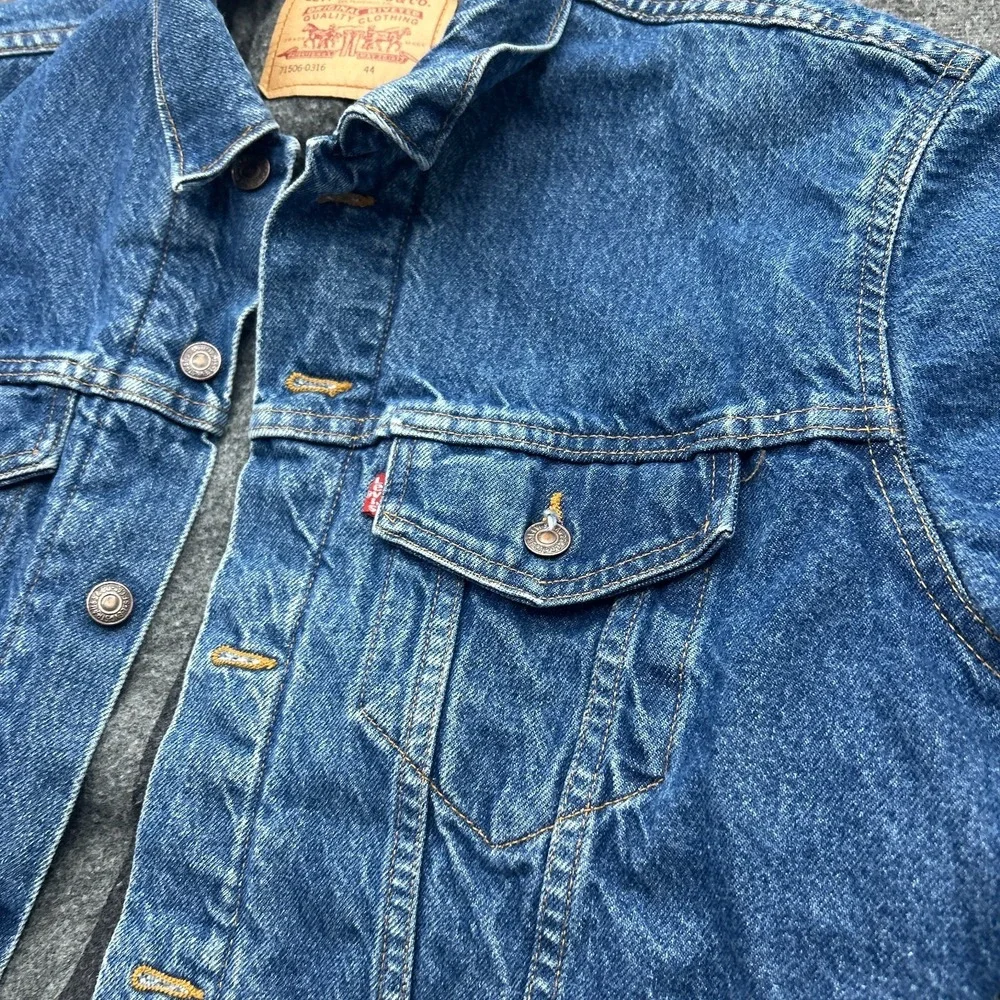 Levis Blanket Lined Denim Trucker Jacket‎ Blue Size 44 71506 0316 Made USA